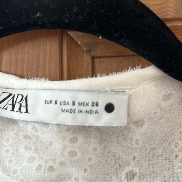 EUC cream Zara eyelet tunic dress - Picture 2 of 4